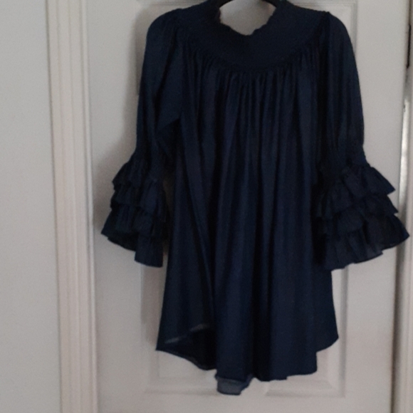 Clothes - Picture 1 of 1